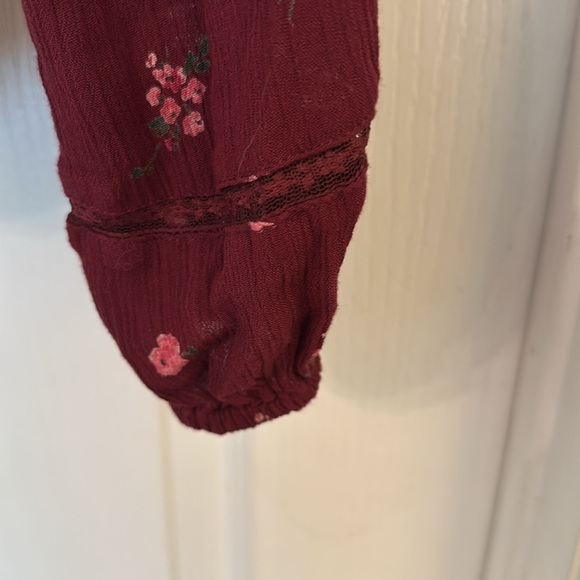 Hollister top size S - Picture 3 of 5